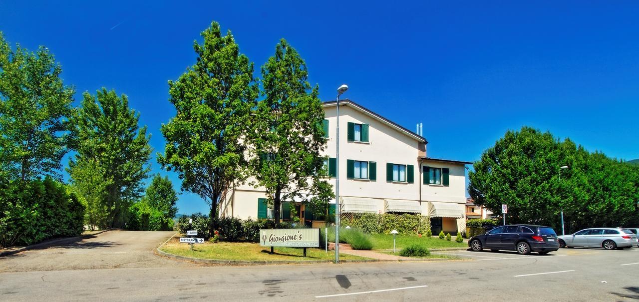 Albergo Della Roccia Varano de' Melegari Exterior photo